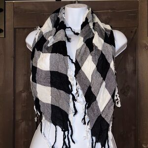 Black and White Checkered Scarf